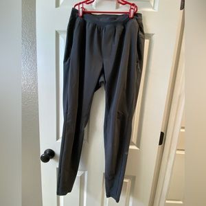 Luluelemon men’s dark grey light weight joggers